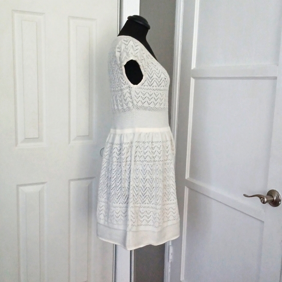 American Eagle Outfitters white and silver knit eyelet dress - Picture 8 of 10